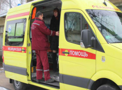 Мальчик обнаружил в луже крови маму, которая вспорола живот после ссоры с любимым в Бендерах