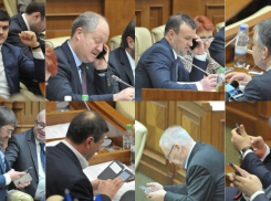 Депутатам парламента РМ сменили мобильного оператора