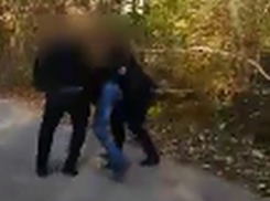 Двое мужчин заставили жительницу Кишинева заняться с ними сексом в извращенной форме