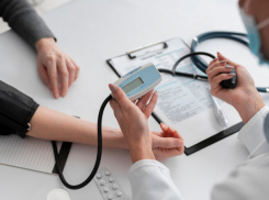 Медосмотры за счет работодателя: правительство пересмотрело систему охраны здоровья работников