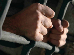 Опекун-насильник получил 11 лет за половые отношения с 12-летней девочкой
