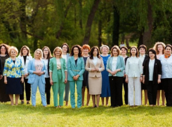 37 женщин-депутатов: новый рекорд для парламента Молдовы