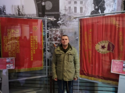  В Петербурге выставлены знамена воинских соединений РККА освобождавших Молдову от фашизма. 