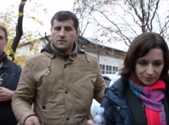 Бельцкие лицеисты освистали Майю Санду: Jos! 