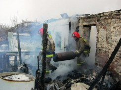 Муж и жена пострадали при взрыве газового баллона в Новых Аненах