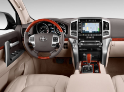 Крест, iPad и канистру спирта украли в Москве у настоятеля храма Кишинева