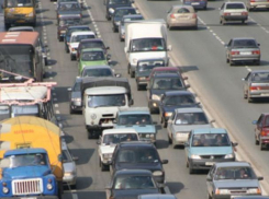 Примэрия перевела два светофора на перекрестке в «желтый» режим и сделала его опасным для пешеходов