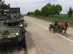 Американская военная техника продолжает продвигаться вглубь Молдовы