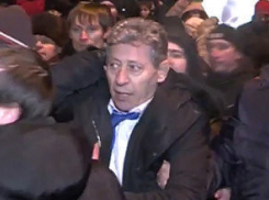 Как это было: год назад протестующие избили Михая Гимпу 