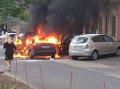 У Государственной резиденции загорелся автомобиль