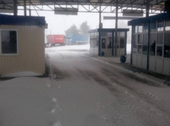 Сильные снегопады вынудили закрыть три пункта пропуска на молдо-украинской границе