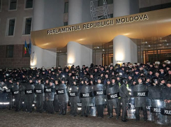 СМИ: В Кишинев свозят полицию из районов