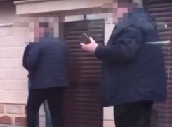 Контрабандистов, похищавших на заводе и отправлявших на Украину спирт, разоблачили в Молдове