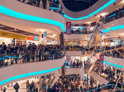 В Mall-е подросток упал с большой высоты, желая снять видео для тик-тока