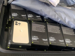 Таможенники пресекли попытку контрабанды айфонов