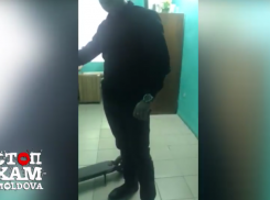 Хит сезона в Кишиневе – курящий полицейский в участке