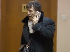 Обвиняемый в сутенерстве молдавский певец назвал проституток своими поклонницами