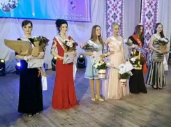 Стала известна самая красивая девушка Сорок