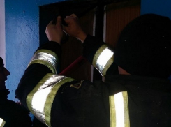 При пожаре на 16-м этаже на Буюканах в лифте оказались заблокированы люди