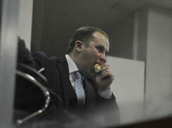 Гламурный адвокат Валериан Мынзат стал обитателем провинциальной тюрьмы 