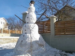 Гигантского короля снеговиков соорудили в Страшенском районе