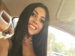 Столичный водитель ударил автомобиль девушки и оставил на лобовом стекле интересную записку 