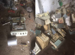 Серию краж со складов в столице совершила группа парней  