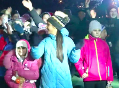 Молодые мамы совершили в Кишиневе ритуал, чтобы вызвать снег