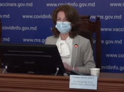 Минздрав готовится вводить медикам третью дозу вакцины от COVID-19  