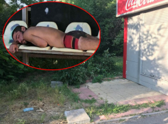 Остановку, облюбованную для сна полуголым мужчиной, спешно уничтожили власти Кишинева