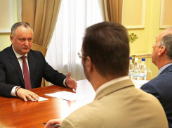 Додон - послу США о договоре правительства с американской компанией: Не позволю навредить национальным интересам Молдовы 