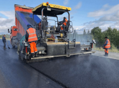 Газа нет, значит, асфальта тоже нет: заводы встали