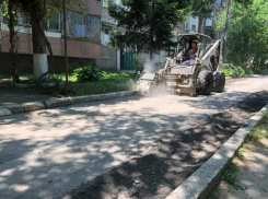  В Кишиневе продолжается ремонт дорог и тротуаров во дворах
