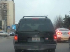 Автомобиль с «ругательным» номером засняли в Кишиневе