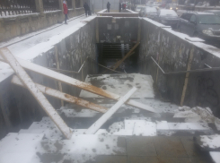 Подземный переход у первой горбольницы завалили досками с гвоздями