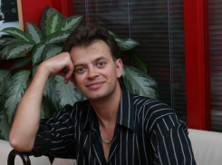 Владимир Путин наградил директора молдавского театра Константина Харета