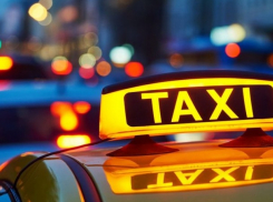 Три года получил таксист, изнасиловавший пьяную пассажирку