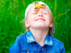 Главную опасность спиннеров для маленьких детей выявили крупные российские ученые