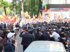 Акция протеста платформы DA переросла в столкновения с полицией 