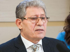Михай Гимпу: «Санду заносчива и высокомерна, но ей приказали уступить власть в пользу социалистов»