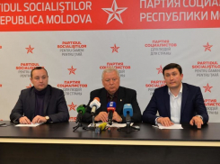 Социалисты и президент потребовали индексации пенсий на 20% в год и возврата к прежнему пенсионному возрасту