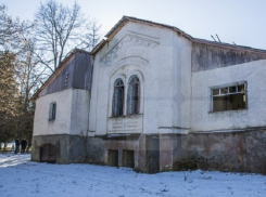 Любители шашлыка разрушили усадьбу спасителя виноградарства Молдовы