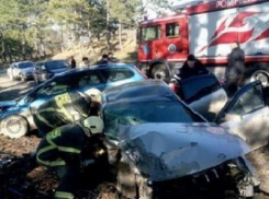 Беременная женщина и еще два человека пострадали в автокатастрофе под Глодянами 