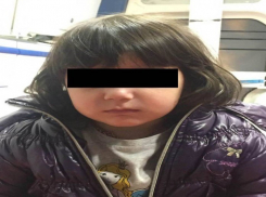 Родители найденной в торговом центре девочки до сих пор не пришли за ней 