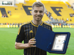 Депутат PAS Потырнике пожаловался, что родители «эксплуатируют» его по каждому пустяку в телефоне