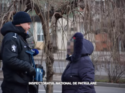 Молдавские патрульные начали штрафовать пешеходов