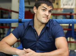 Раньше Костя Цуцу похищал девушек в багажнике, а сейчас хорошо проводит время в спортзале в Бухаресте