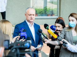 - Я думаю у прокурора комплексы с детства, - Додон