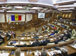 Парламентарии отказались по инициативе либералов изменить название государственного языка