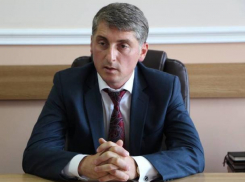 Эдуард Харунжен назвал троллями тех, кто подписал петицию за его отставку